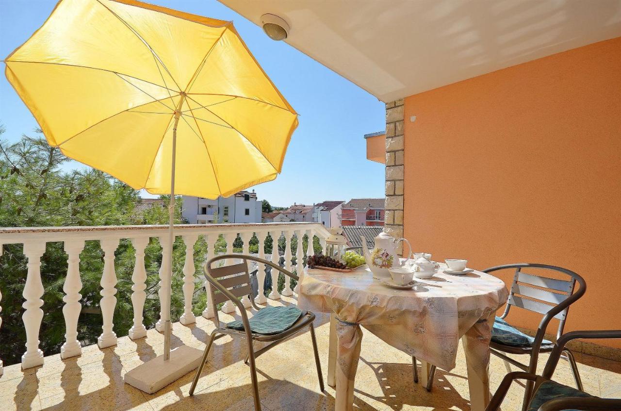 Apartments Miljenka Vodice Exterior photo