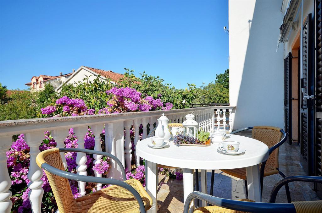 Apartments Miljenka Vodice Exterior photo
